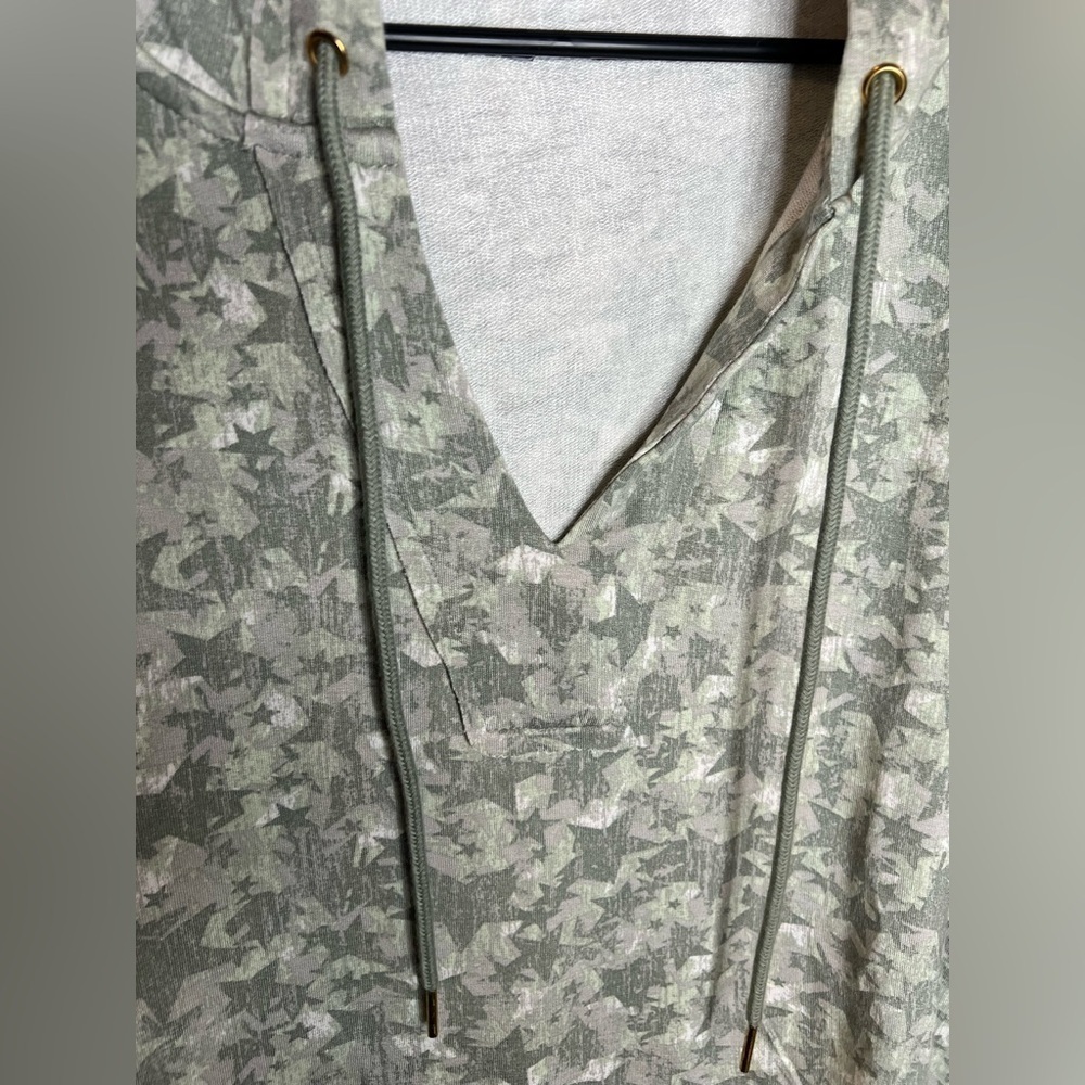 351. Skinnygirl Sammi Pullover Hoodie Sweatshirt Silver Sage Star 2X - Picture 6 of 7